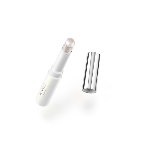 Snow-Kissed Holiday Icy Charm Eyeshadow Stick - 90000539_KC000001162001B_01 Mountain moonlight_KC000001162001B_01_01